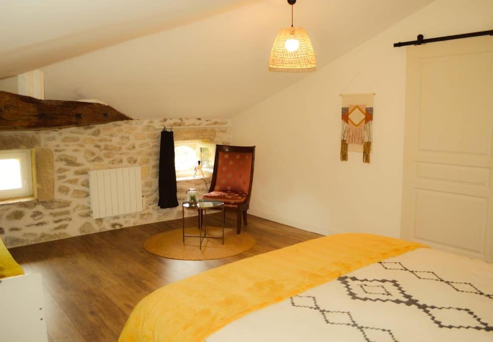 Gite A La Ferme Chaleureux Apartment Civrac-de-Blaye Exterior photo